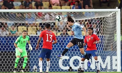 5 điểm nhấn Chile 0-1 Uruguay: Sao MU mất tích, sự cao tay của Tabarez