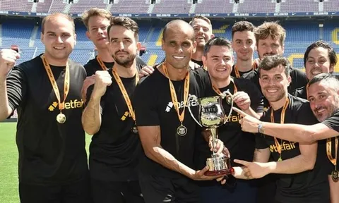 'Sự xuất hiện của Neymar lúc này thậm chí còn tốt hơn khi Barca giành cú ăn ba'