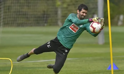 Man City bất ngờ chiêu mộ thêm thủ môn vì một lý do