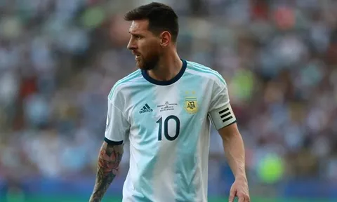 HLV Argentina nói một lời về Messi khiến anti fan im bặt
