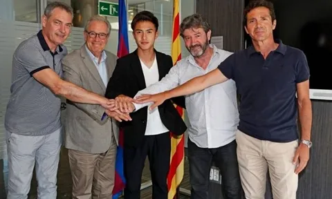 Tài năng trẻ Barca dương tính COVID-19