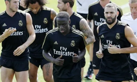 'Anh ấy có thể trở thành Roberto Carlos đệ nhị'