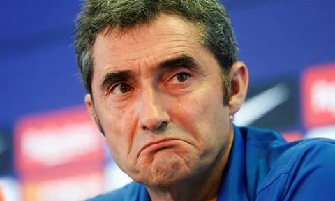 SỐC! Fan Barca đồng loạt làm 1 điều sau khi Betis có bàn thắng mở tỷ số
