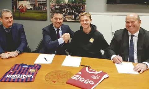Vì sao Frenkie de Jong được gọi là "món hời" của Barca?