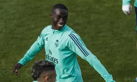 Zidane thả quái thú, "double Mendy" sẽ xuất hiện tại Bernabeu?