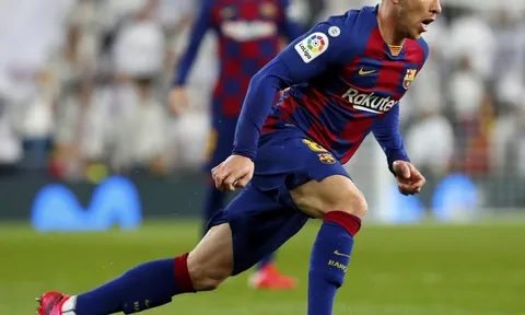 Arthur: "Tôi rất hâm mộ Antonio Conte nhưng ..."