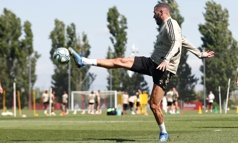 Benzema: "Zidane đã gửi đến chúng tôi một thông điệp"