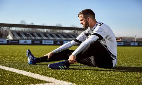 Dập tắt tham vọng của PSG và Chelsea, Pjanic chốt điểm đến trong mơ