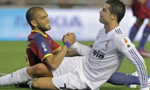 Huyền thoại Barca thừa nhận sự thật phũ phàng về Ronaldo
