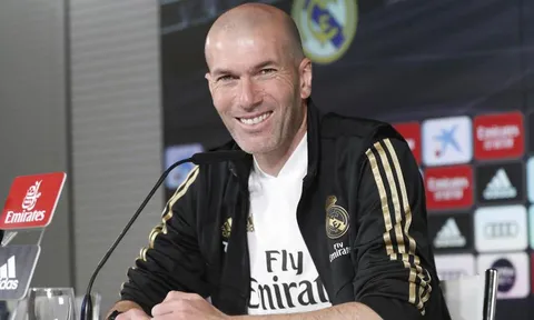 Tranh cãi VAR thiên vị Real bùng nổ, Zidane tỏ rõ thái độ