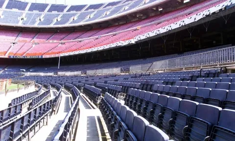 Đại chiến Napoli, Barca có nguy cơ phải rời xa thánh địa Camp Nou