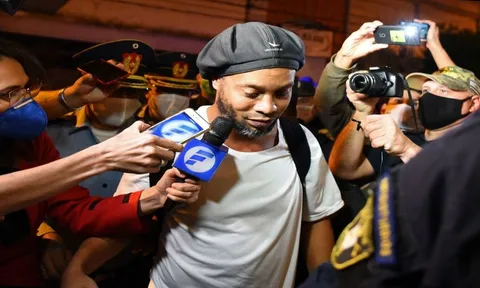 Ronaldinho chuẩn bị được trả tự do