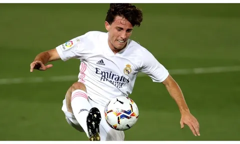 Bị Zidane bật bãi, kép phụ của Carvajal lại phải "du học"