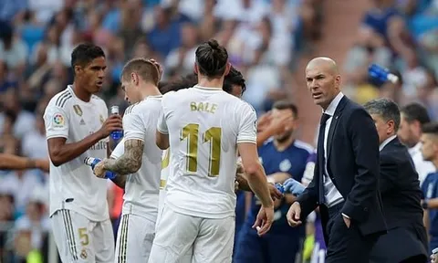 Nóng máu vì để vuột mất hai điểm, Zidane chửi thề trong cuộc họp báo