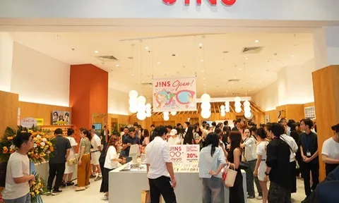 JINS "đáp cánh" Thủ đô: Tọa độ check-in mới toanh đậm chất Nhật tại AEON MALL Hà Đông!