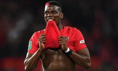 'Anh đại' Man Utd tổ chức họp đội, Pogba, Maguire và 4 cái tên không tham dự