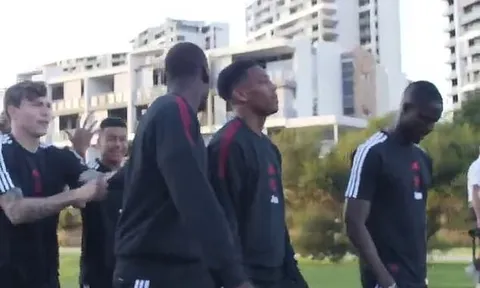 Pogba tập trung, hục hặc Lingard, Man Utd rối loạn