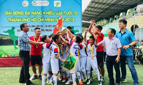 "Sự phối hợp giữa ngành Giáo dục, Thể thao và phụ huynh sẽ góp phần phát triển bóng đá trong tương lai"