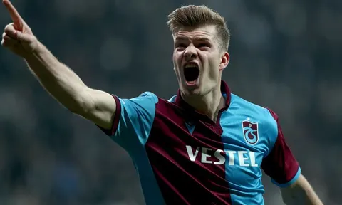 "Nếu tôi là cậu ấy, đương nhiên tôi sẽ ở lại Arsenal"