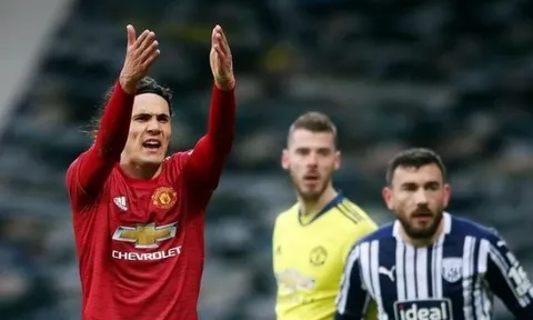 "2 cầu thủ Man Utd đó đã bị bắt nạt..."