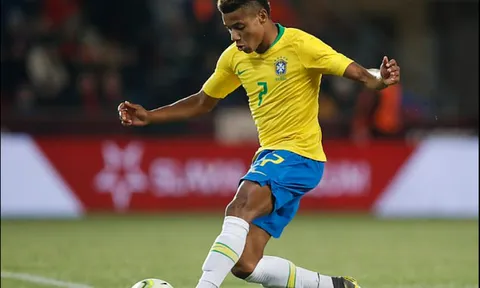 Tân vương Copa America khẳng định sẽ không đến M.U