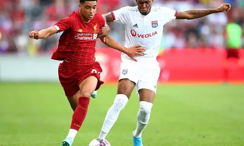 Tiết lộ kế hoạch của Klopp cho 'bản sao 17 tuổi' của Van Dijk