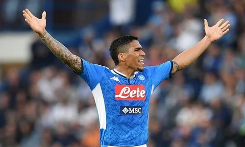 Từ Merseyside, đề nghị 17 triệu bảng chính thức được gửi tới Napoli
