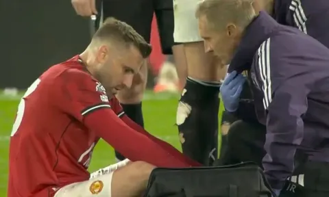 Hạ Brentford, MU lo sốt vó với chấn thương của Luke Shaw