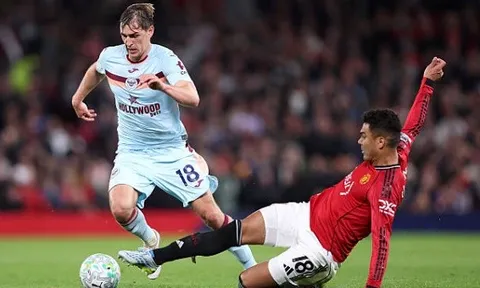 Bản lĩnh Casemiro giúp Man United vượt khó trước Brentford