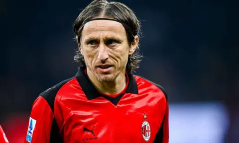 Luka Modric phẫu thuật thành công sau chấn thương gò má