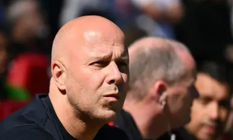 Thiếu chất Liverpool, Arne Slot khó tìm sự bao dung tại Anfield