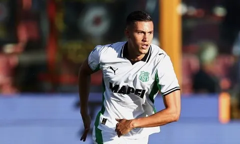 Thủ quân Indonesia giật giải Cầu thủ xuất sắc nhất trước Fiorentina