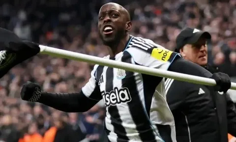 Newcastle cân nhắc bán Yoane Wissa chỉ sau một mùa giải