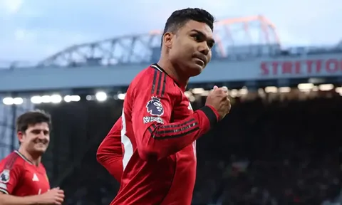 Hóa lá chắn thép, Casemiro lập kỷ lục sau 20 năm