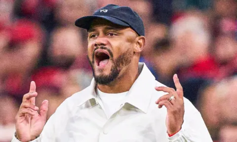 Kompany tin Bayern sẽ lật đổ nhà vua PSG ngay tại Paris