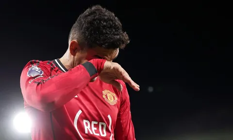 Nước mắt Casemiro và màn lột xác chiến thuật của MU
