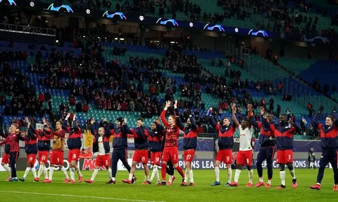 CHÍNH THỨC! Liverpool bị cấm đến Đức đối đầu RB Leipzig