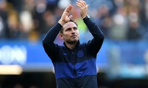 Chelsea liên tiếp gặp khó, Shaun Wright-Phillips nói một lời về Lampard?
