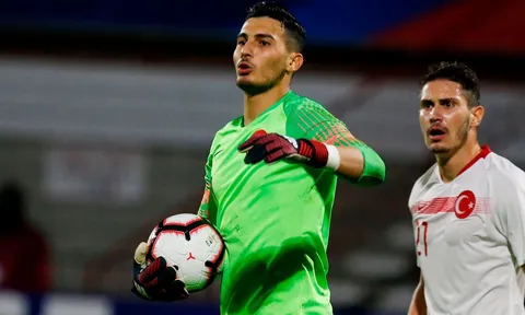 Đây, cái tên được cả Lazio, Liverpool lẫn Tottenham để mắt