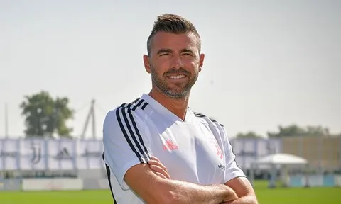 CHÍNH THỨC: Vì gia đình, trợ lý của Sarri chia tay Juventus