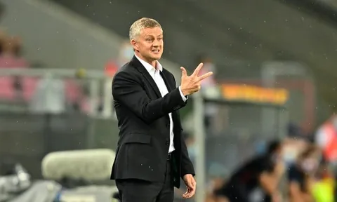 3 "đá tảng" Solskjaer nên mang về thay Lindelof: "Viên ngọc" Juve?