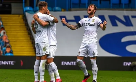 CHÍNH THỨC! Phù thủy Bielsa quá hay, Leeds United trở lại Premier League