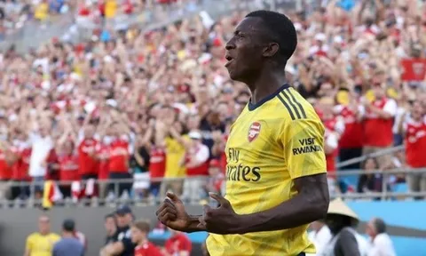Nhìn sao trẻ tỏa sáng, Arsenal phải thầm cảm ơn Chelsea