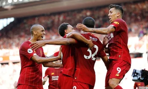 Gary Neville nói lời đau đớn về màn trình diễn của Liverpool
