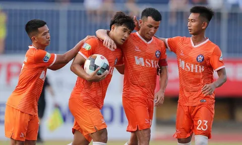 Cựu sao U23 Việt Nam nổ súng, Đà Nẵng nhấn chìm Quảng Nam với cách biệt 5 bàn