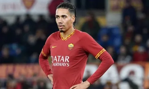 "Giáo sư" Smalling về lại Anh, nhưng không phải Man Utd?