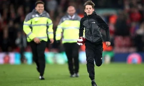 Hết FA, đến lượt UEFA đe dọa Liverpool