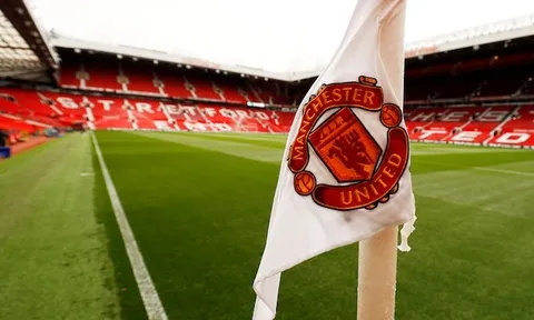 Man Utd "bốc hơi" 1 tỷ bảng vì Corona