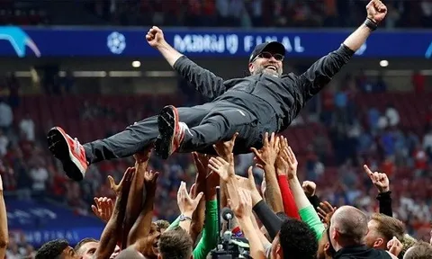 Sau vinh dự to lớn, Klopp gửi lời tri ân tới toàn đội Liverpool