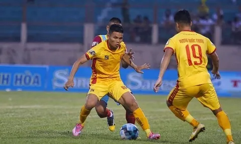 Thanh Hóa ngược dòng ấn tượng trước S. Khánh Hòa